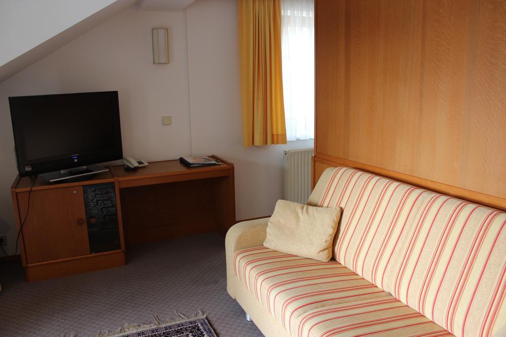 Seehotel Paulitsch Velden am Wörthersee Стая снимка