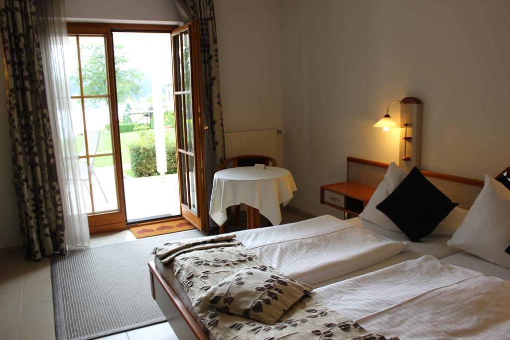 Seehotel Paulitsch Velden am Wörthersee Стая снимка