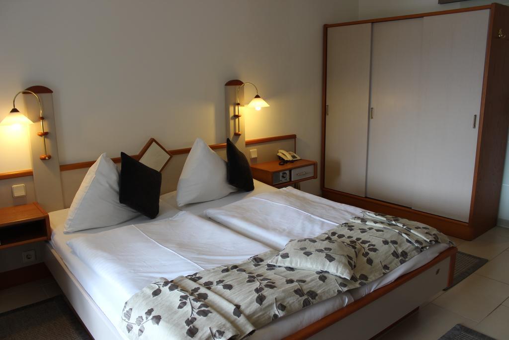 Seehotel Paulitsch Velden am Wörthersee Стая снимка